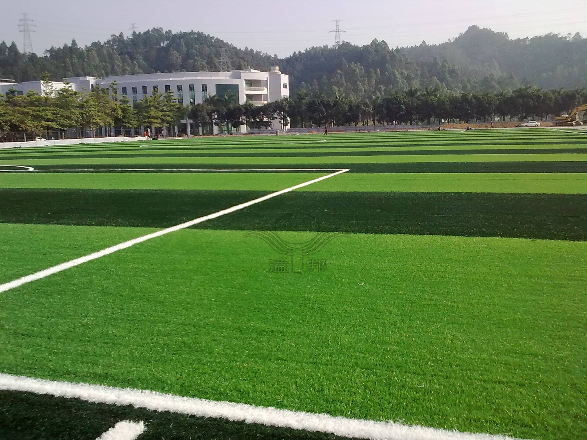 人造草足球场