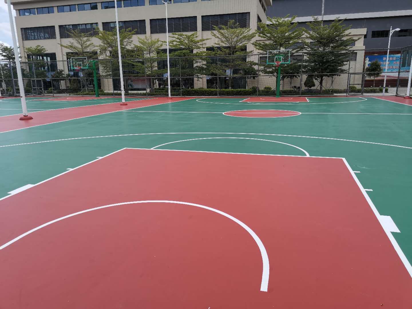 2025年硅PU篮球场建设价格指南